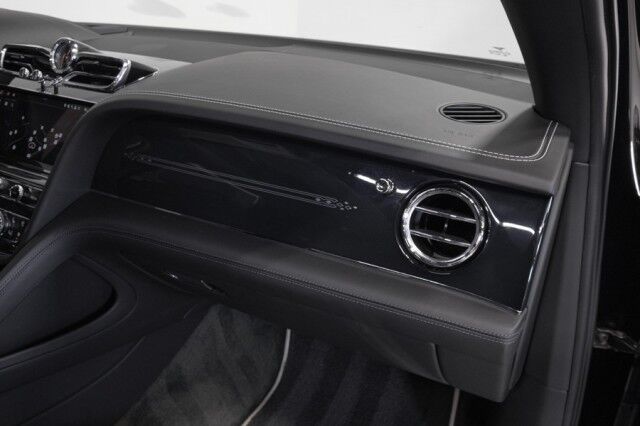 2023 Bentley Bentayga EWB ($277,485 MSRP!) *AIRLINE SEAT SPEC* *BLACKLINE SPEC* *PICNIC TABLES* *POWER CLOSE REAR DOORS* *TOURING SPEC* San Diego CA