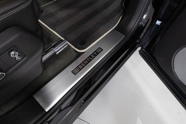 2023 Bentley Bentayga EWB ($277,485 MSRP!) *AIRLINE SEAT SPEC* *BLACKLINE SPEC* *PICNIC TABLES* *POWER CLOSE REAR DOORS* *TOURING SPEC* San Diego CA