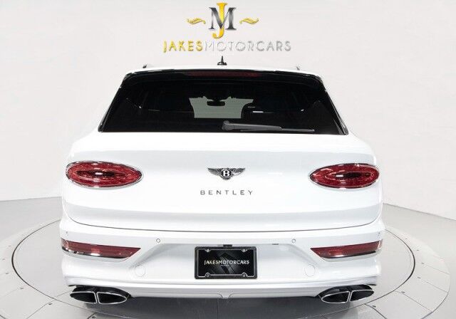 2023 Bentley Bentayga EWB Azure ($300,000 MSRP!) *MASSIVE OPTION LIST* *4-SEATER* *PICNIC TABLES* *TV&apos;s* *REFRIGERATOR/COOLER* *WHITE ON WHITE* *1800 MILES* San Diego CA