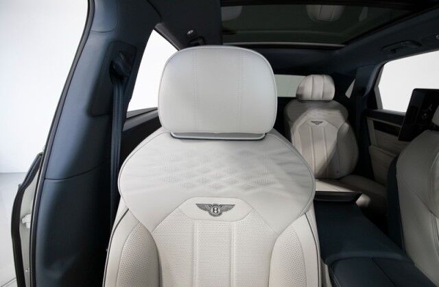 2023 Bentley Bentayga EWB Azure ($300,000 MSRP!) *MASSIVE OPTION LIST* *4-SEATER* *PICNIC TABLES* *TV&apos;s* *REFRIGERATOR/COOLER* *WHITE ON WHITE* *1800 MILES* San Diego CA