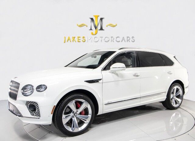 2023 Bentley Bentayga EWB Azure ($300,000 MSRP!) *MASSIVE OPTION LIST* *4-SEATER* *PICNIC TABLES* *TV&apos;s* *REFRIGERATOR/COOLER* *WHITE ON WHITE* *1800 MILES*