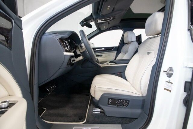 2023 Bentley Bentayga EWB Azure ($300,000 MSRP!) *MASSIVE OPTION LIST* *4-SEATER* *PICNIC TABLES* *TV&apos;s* *REFRIGERATOR/COOLER* *WHITE ON WHITE* *1800 MILES* San Diego CA