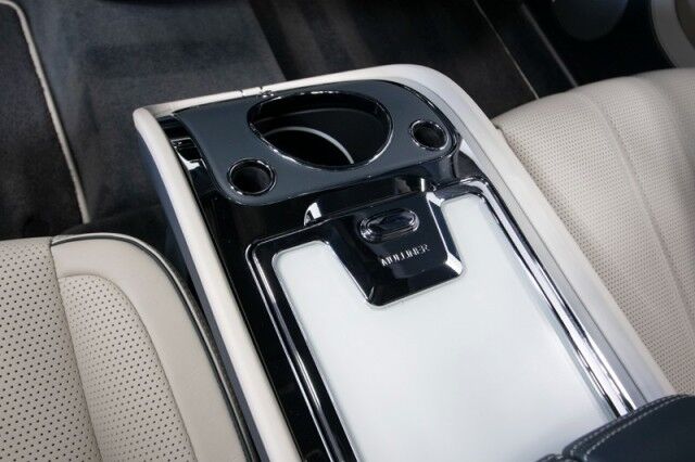 2023 Bentley Bentayga EWB Azure ($300,000 MSRP!) *MASSIVE OPTION LIST* *4-SEATER* *PICNIC TABLES* *TV&apos;s* *REFRIGERATOR/COOLER* *WHITE ON WHITE* *1800 MILES* San Diego CA