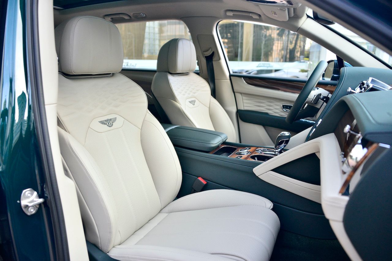 2023 Bentley Bentayga EWB Azure Azure Lawrence KS