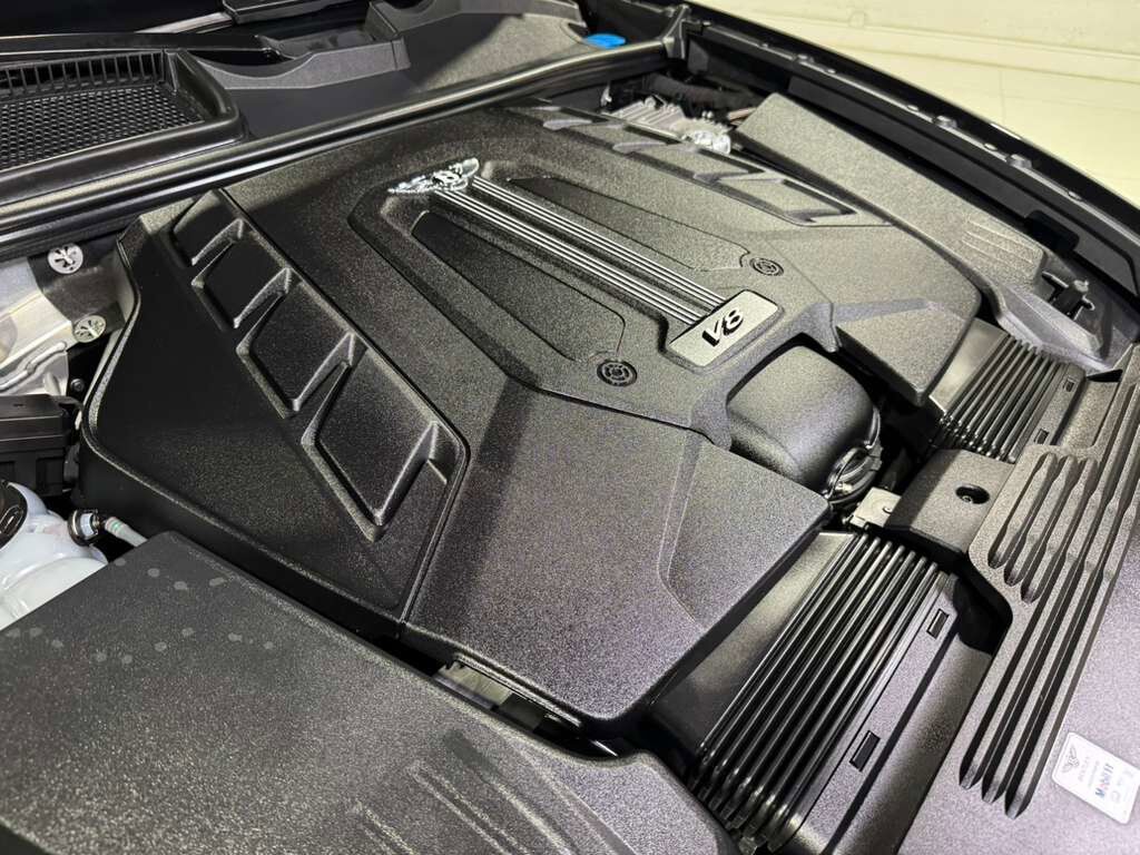 2023 Bentley Bentayga EWB Azure Black Crystal paint, rear executive seating package, 360 degree camera system AND MUCH MORE!! Fort Lauderdale FL