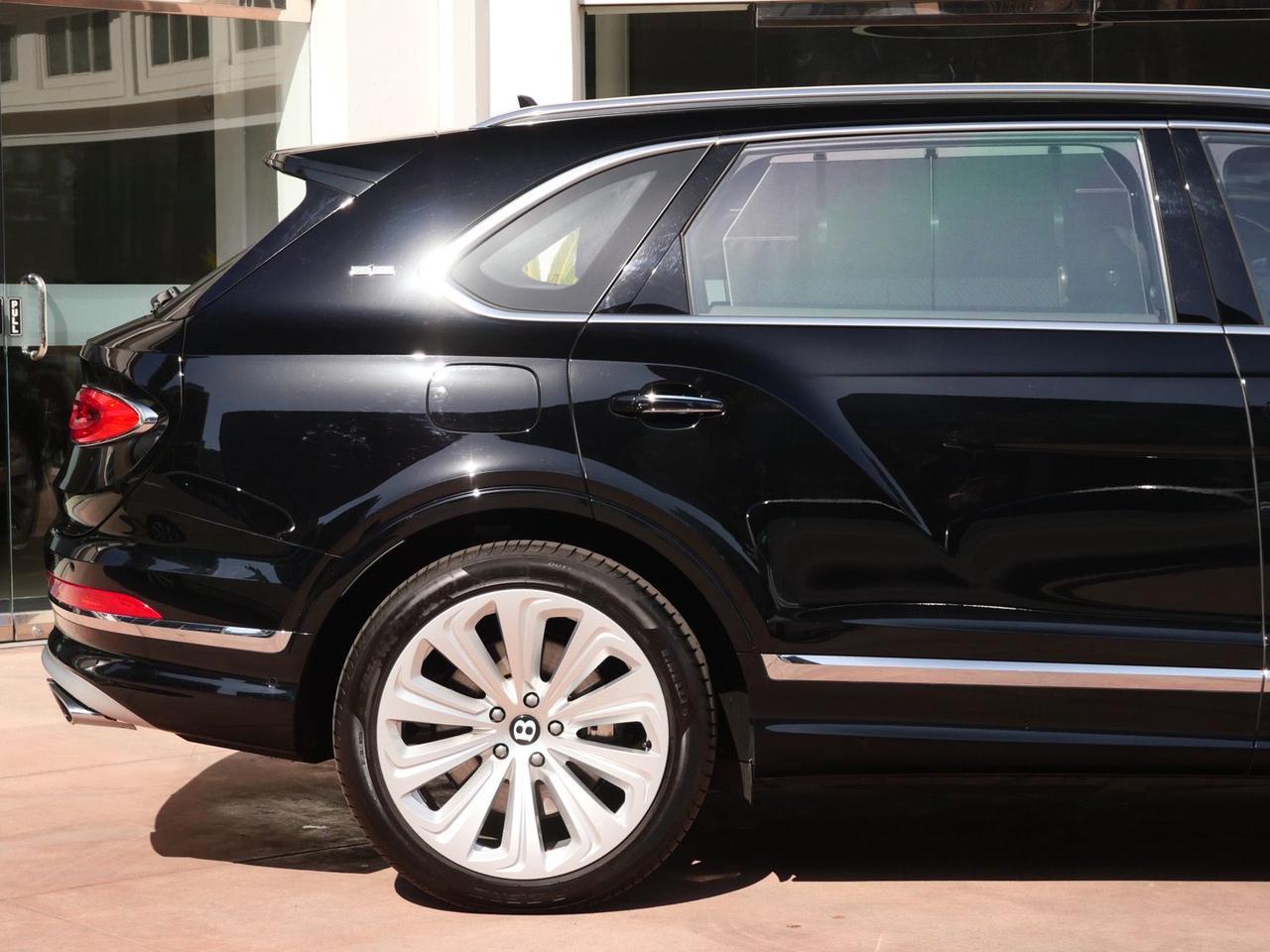 2023 Bentley Bentayga EWB Azure First Edition Azure First Edition Lawrence KS