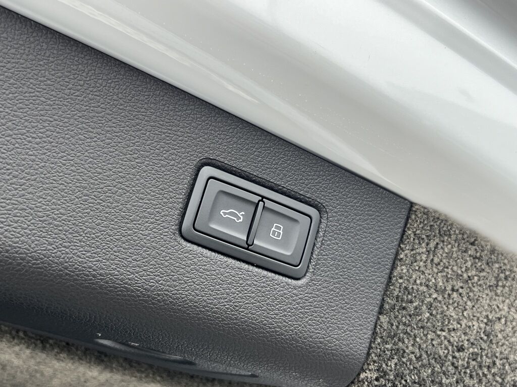 2023 Bentley Bentayga EWB Azure Indianapolis IN