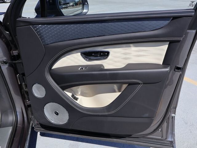 2023 Bentley Bentayga EWB Azure Oshkosh WI