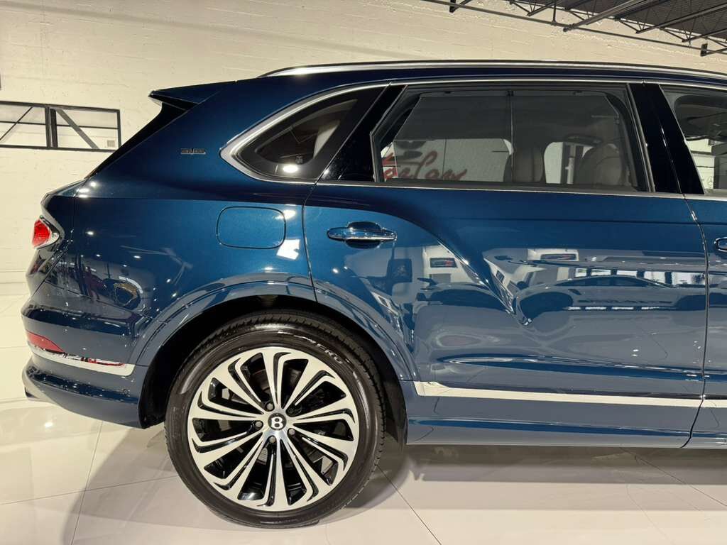 2023 Bentley Bentayga EWB Azure Windsor Blue paint, 360 degree camera system, Naim audio system AND MUCH MORE!!! Fort Lauderdale FL