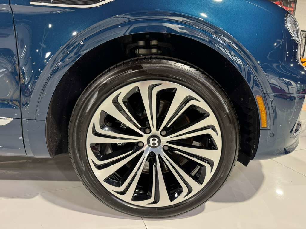 2023 Bentley Bentayga EWB Azure Windsor Blue paint, 360 degree camera system, Naim audio system AND MUCH MORE!!! Fort Lauderdale FL