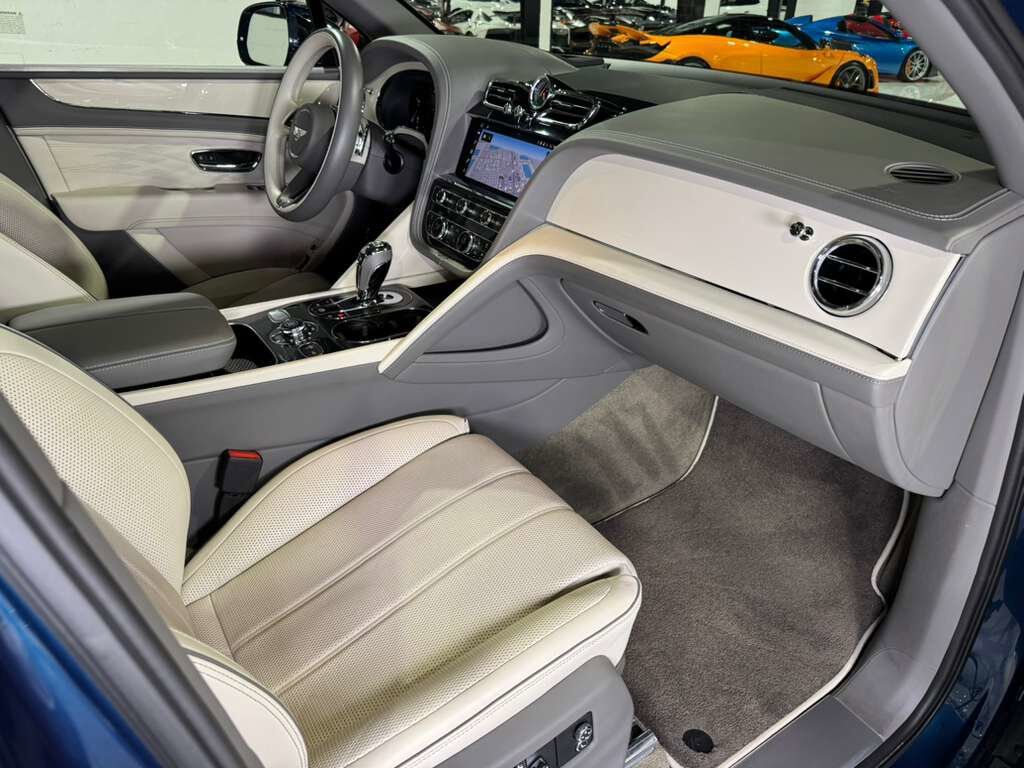 2023 Bentley Bentayga EWB Azure Windsor Blue paint, 360 degree camera system, Naim audio system AND MUCH MORE!!! Fort Lauderdale FL