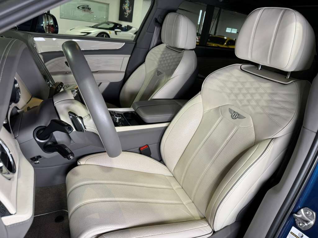 2023 Bentley Bentayga EWB Azure Windsor Blue paint, 360 degree camera system, Naim audio system AND MUCH MORE!!! Fort Lauderdale FL