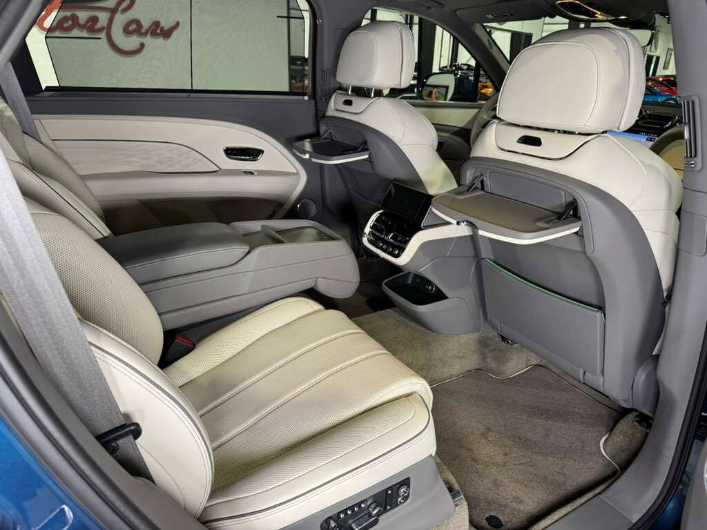 2023 Bentley Bentayga EWB Azure Windsor Blue paint, 360 degree camera system, Naim audio system AND MUCH MORE!!! Fort Lauderdale FL