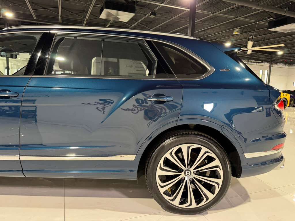 2023 Bentley Bentayga EWB Azure Windsor Blue paint, 360 degree camera system, Naim audio system AND MUCH MORE!!! Fort Lauderdale FL