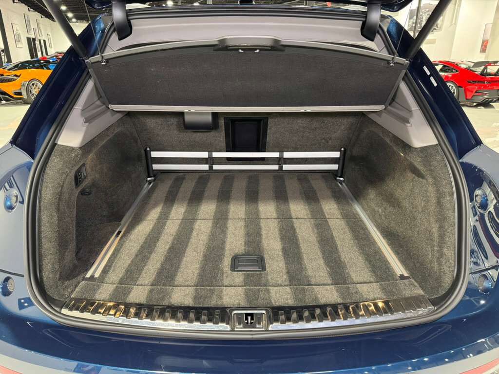 2023 Bentley Bentayga EWB Azure Windsor Blue paint, 360 degree camera system, Naim audio system AND MUCH MORE!!! Fort Lauderdale FL