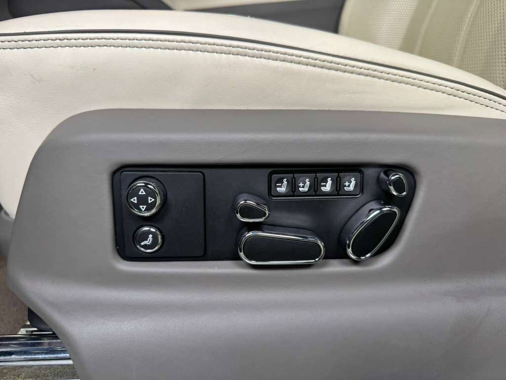 2023 Bentley Bentayga EWB Azure Windsor Blue paint, 360 degree camera system, Naim audio system AND MUCH MORE!!! Fort Lauderdale FL