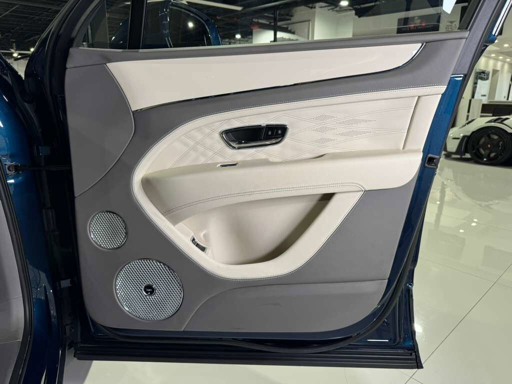 2023 Bentley Bentayga EWB Azure Windsor Blue paint, 360 degree camera system, Naim audio system AND MUCH MORE!!! Fort Lauderdale FL