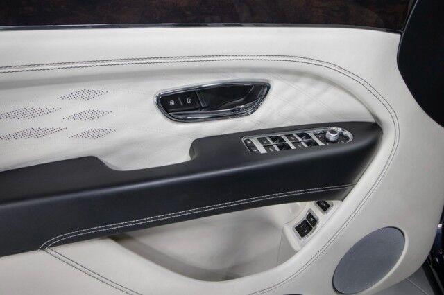 2023 Bentley Bentayga EWB Bentayga EWB Azure ($277,000 MSRP) *1-OWNER* San Diego CA