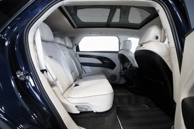 2023 Bentley Bentayga EWB Bentayga EWB Azure ($277,000 MSRP) *1-OWNER* San Diego CA