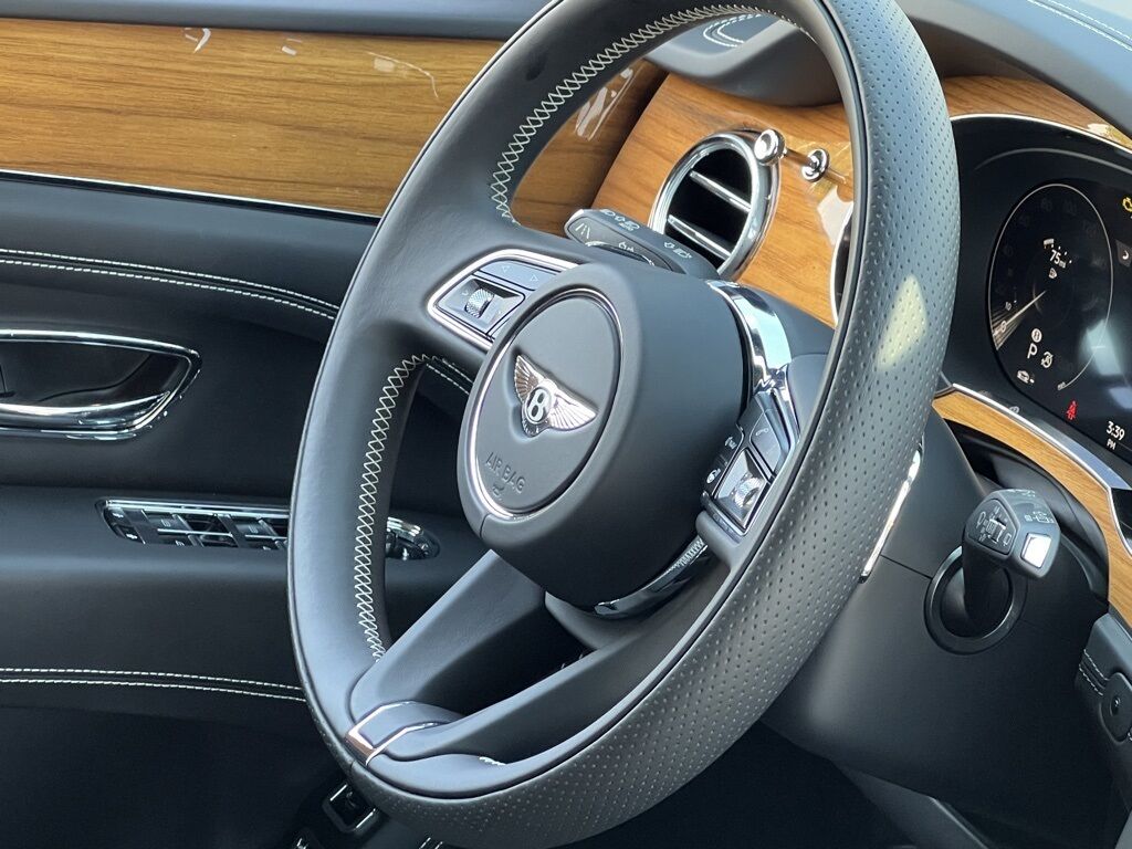 2023 Bentley Bentayga EWB V8 Indianapolis IN