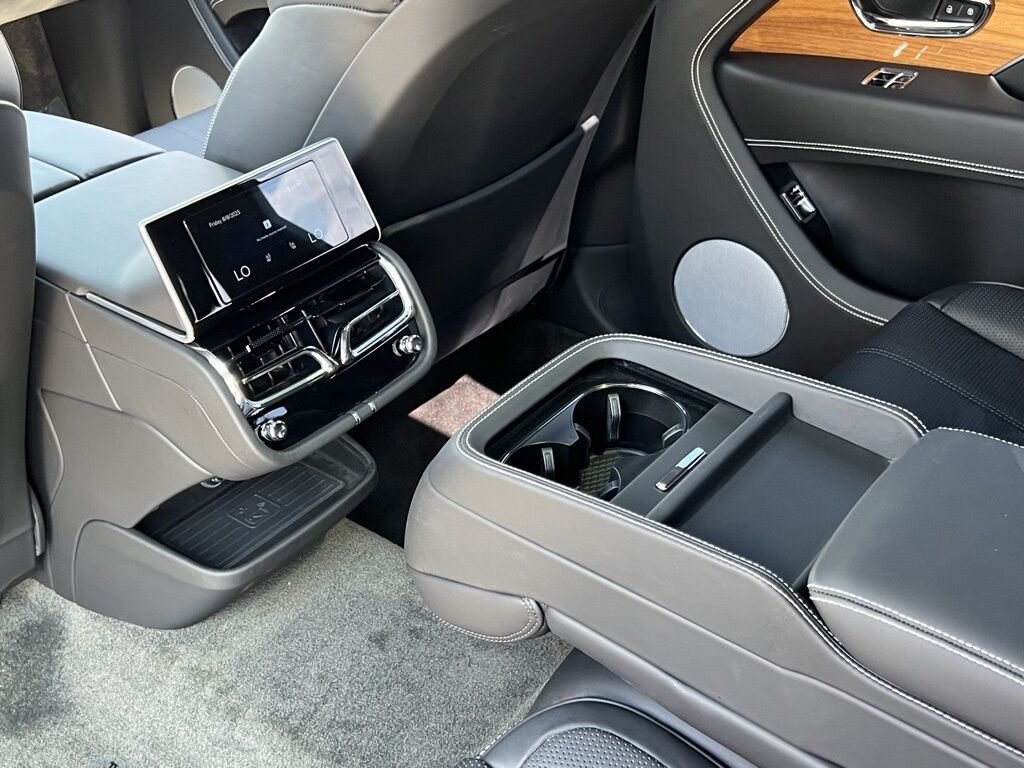 2023 Bentley Bentayga EWB V8 Indianapolis IN