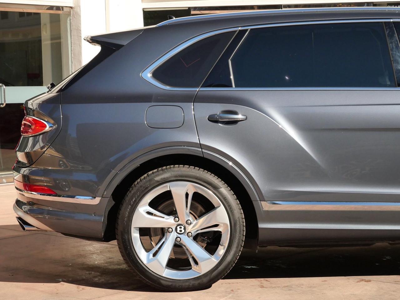 2023 Bentley Bentayga EWB V8 V8 Lawrence KS