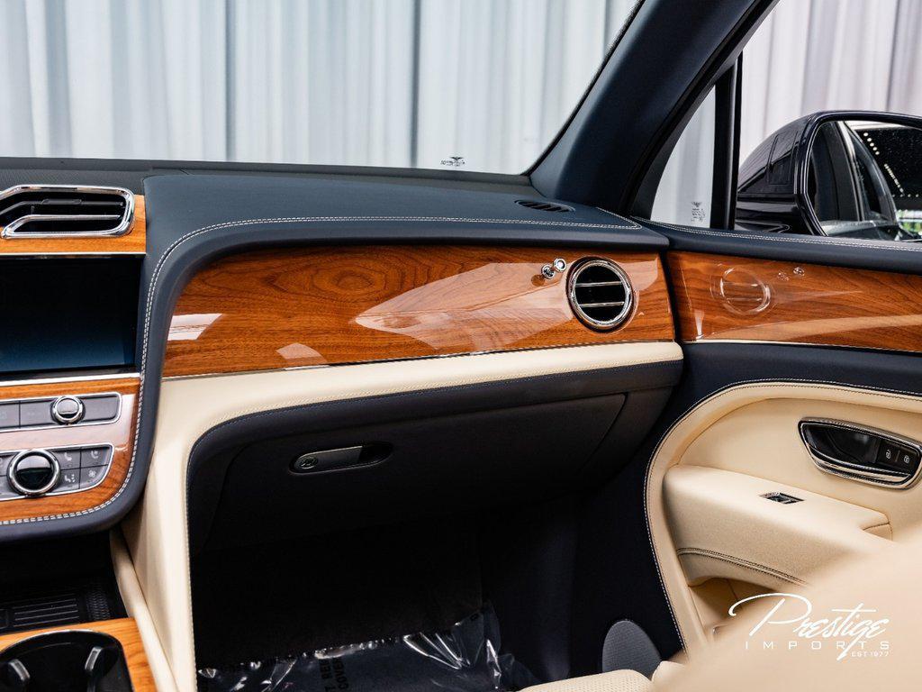 2023 Bentley Bentayga Ewb V8 AWD North Miami Beach FL
