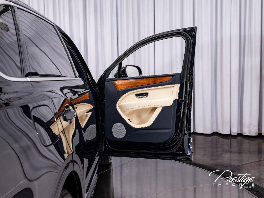 2023 Bentley Bentayga Ewb V8 AWD North Miami Beach FL