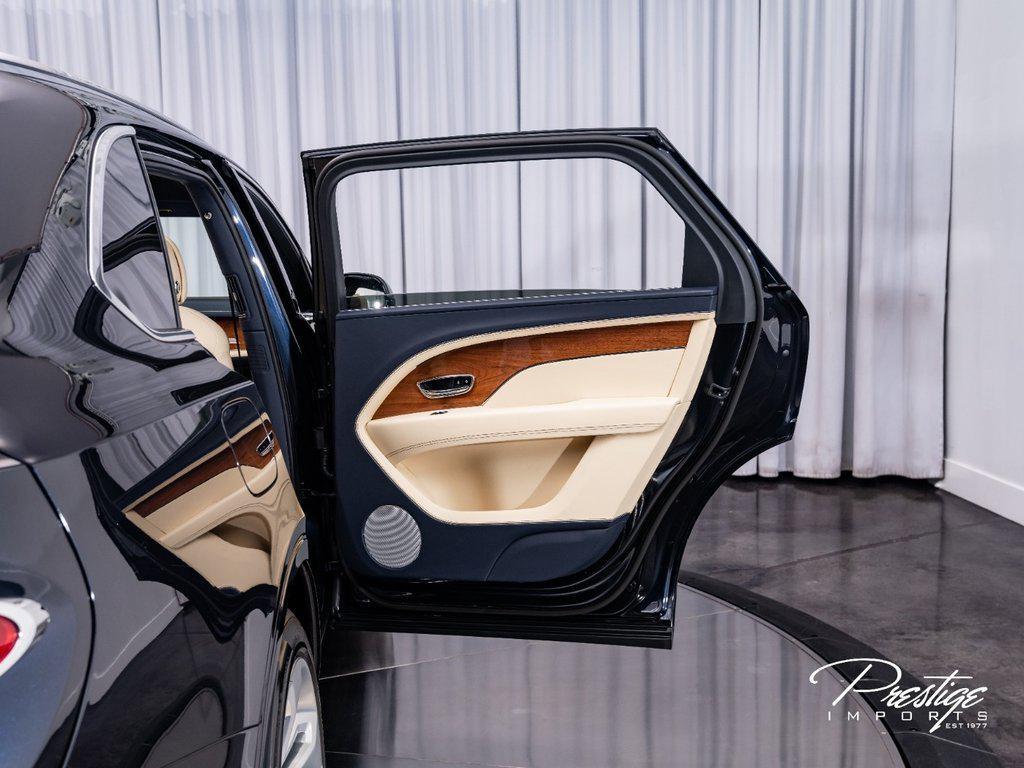 2023 Bentley Bentayga Ewb V8 AWD North Miami Beach FL