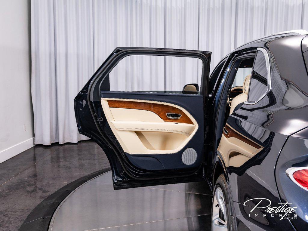 2023 Bentley Bentayga Ewb V8 AWD North Miami Beach FL