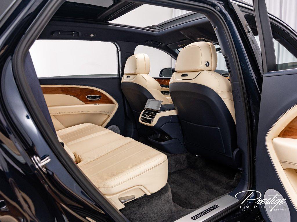 2023 Bentley Bentayga Ewb V8 AWD North Miami Beach FL