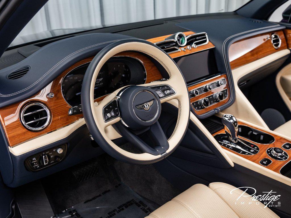 2023 Bentley Bentayga Ewb V8 AWD North Miami Beach FL