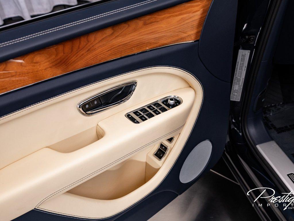 2023 Bentley Bentayga Ewb V8 AWD North Miami Beach FL