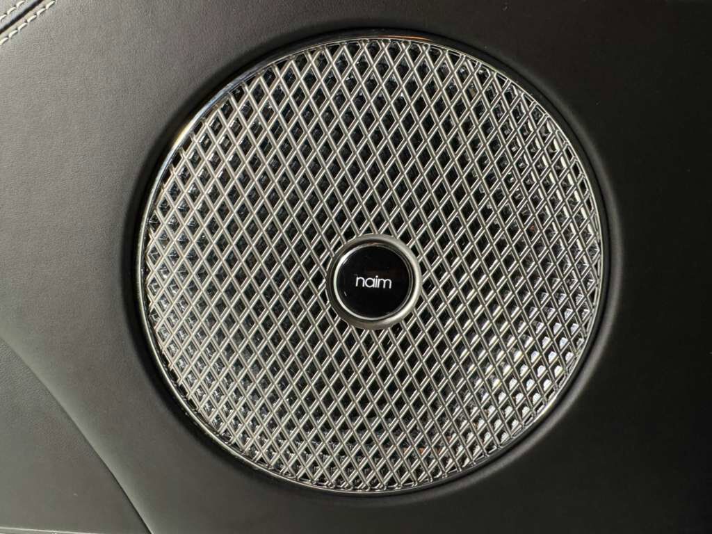 2023 Bentley Bentayga FACTORY TWO-TONE!! Naim audio system, 360 camera system, heated/cooled seats AND MUCH MORE!! Fort Lauderdale FL