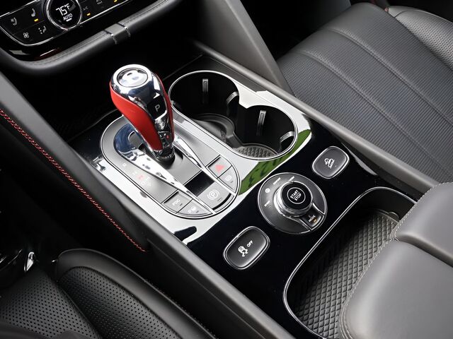 2023 Bentley Bentayga V6 Oshkosh WI