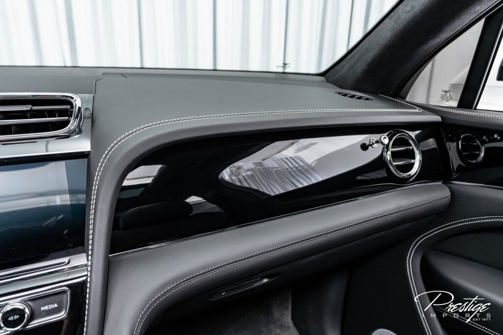 2023 Bentley Bentayga V8 North Miami Beach FL