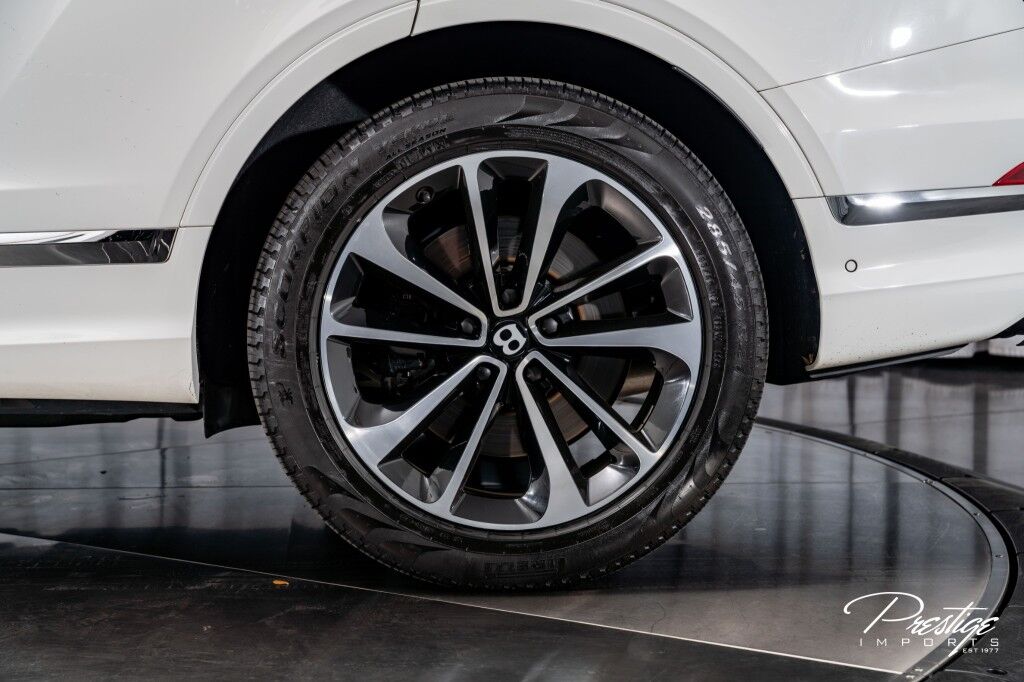 2023 Bentley Bentayga V8 North Miami Beach FL