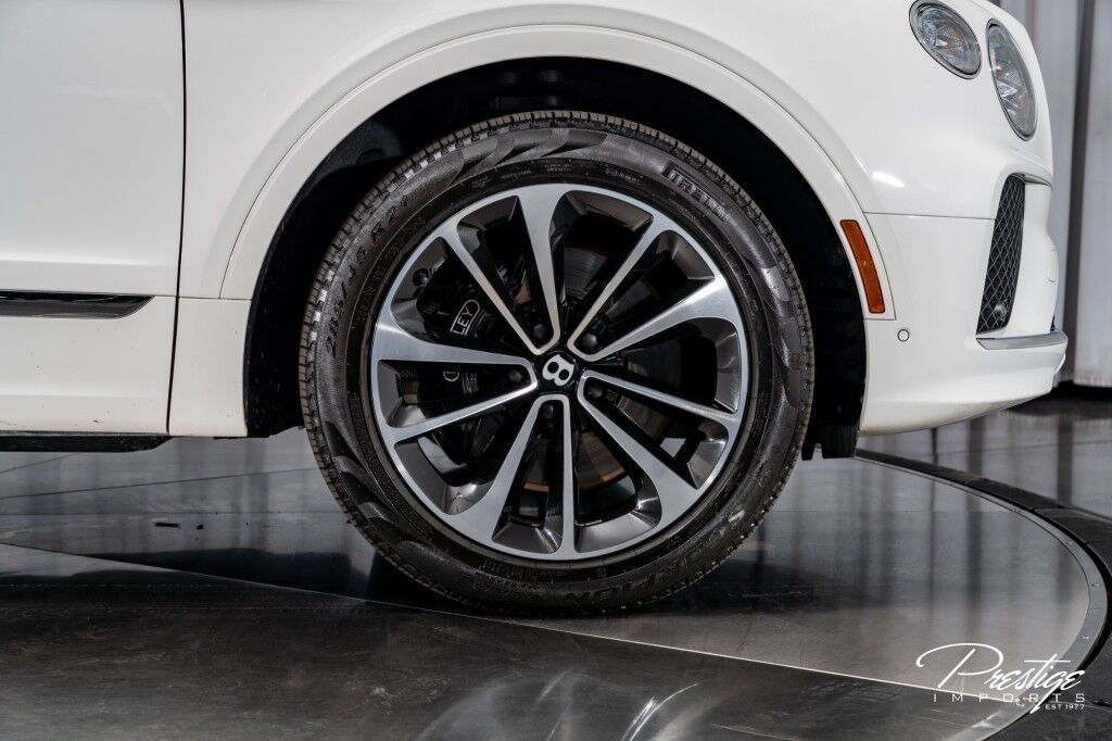 2023 Bentley Bentayga V8 North Miami Beach FL
