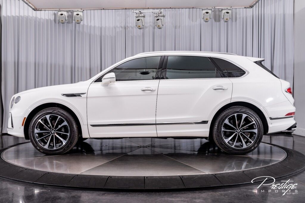 2023 Bentley Bentayga V8 North Miami Beach FL