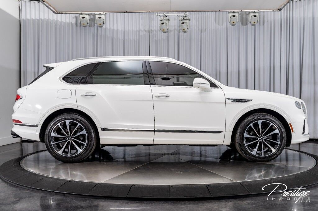 2023 Bentley Bentayga V8 North Miami Beach FL