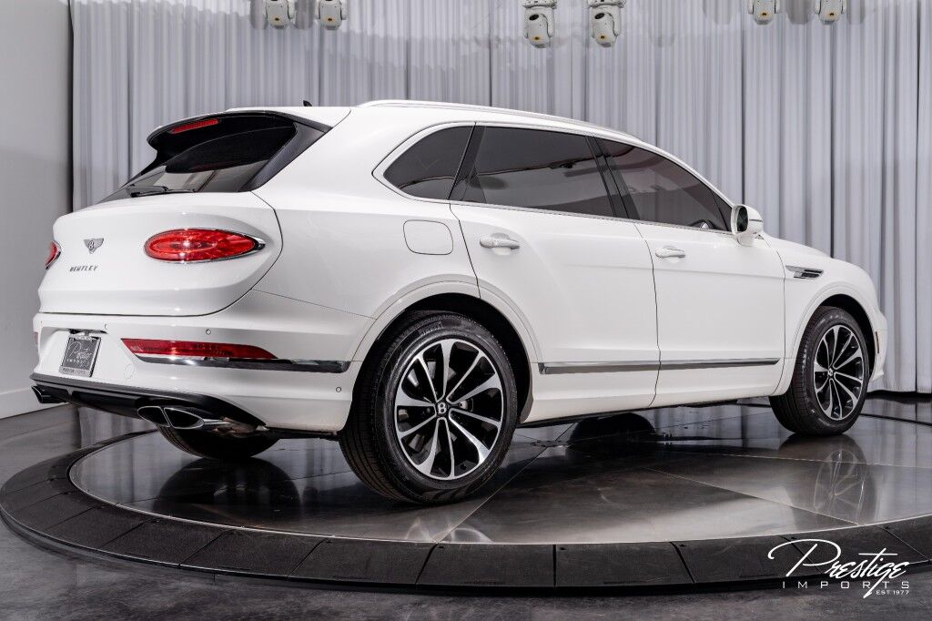 2023 Bentley Bentayga V8 North Miami Beach FL