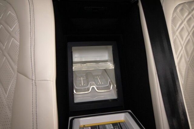 2023 Bentley Flying Spur Azure ($285,310 MSRP!!) *BIG OPTION LIST* *BLACKOUT PACKAGE* *REFRIGERATED COOLER* San Diego CA