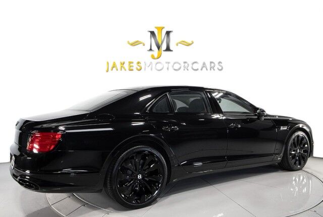 2023 Bentley Flying Spur Azure ($285,310 MSRP!!) *BIG OPTION LIST* *BLACKOUT PACKAGE* *REFRIGERATED COOLER* San Diego CA