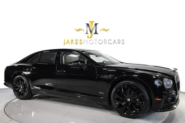 2023 Bentley Flying Spur Azure V8 ($276,000 MSRP!) *BLACKLINE SPECIFICATION* *BANG & OLUFSEN SOUND* *ONLY 6300 MILES* *CARBON FIBER VENEER* San Diego CA