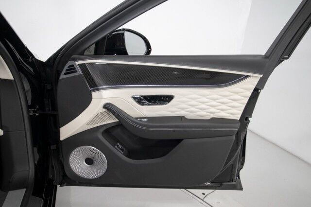 2023 Bentley Flying Spur Azure V8 ($276,000 MSRP!) *BLACKLINE SPECIFICATION* *BANG & OLUFSEN SOUND* *ONLY 6300 MILES* *CARBON FIBER VENEER* San Diego CA