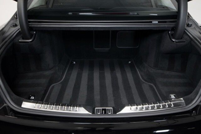 2023 Bentley Flying Spur Azure V8 ($276,000 MSRP!) *BLACKLINE SPECIFICATION* *BANG & OLUFSEN SOUND* *ONLY 6300 MILES* *CARBON FIBER VENEER* San Diego CA