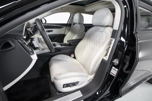 2023 Bentley Flying Spur Azure V8 ($276,000 MSRP!) *BLACKLINE SPECIFICATION* *BANG & OLUFSEN SOUND* *ONLY 6300 MILES* *CARBON FIBER VENEER* San Diego CA