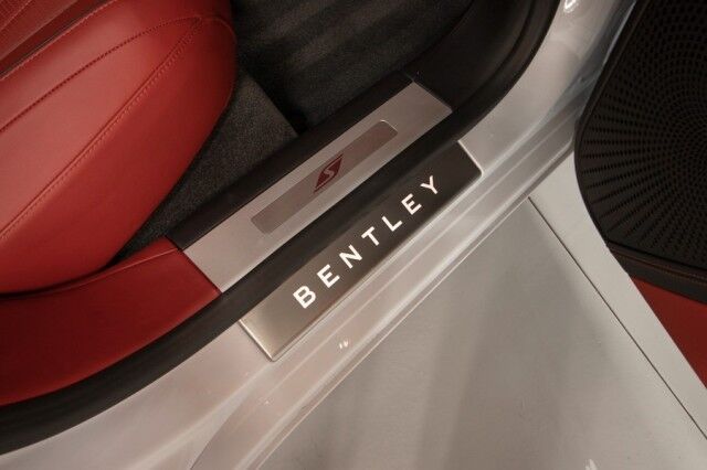 2023 Bentley Flying Spur S Hybrid ($293,730 MSRP!!) *$50,505 IN FACTORY OPTIONS* *ONLY 5400 MILES* *ICE ON HOTSPUR RED* San Diego CA