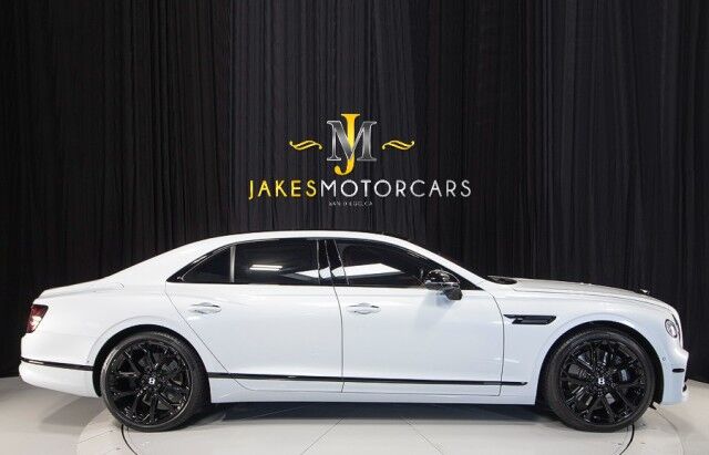 2023 Bentley Flying Spur S Hybrid ($293,730 MSRP!!) *$50,505 IN FACTORY OPTIONS* *ONLY 5400 MILES* *ICE ON HOTSPUR RED* *SAVE $104,000 OFF NEW* San Diego CA