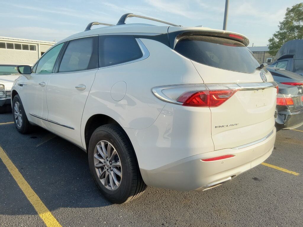 2023 Buick Enclave Essence Akron OH